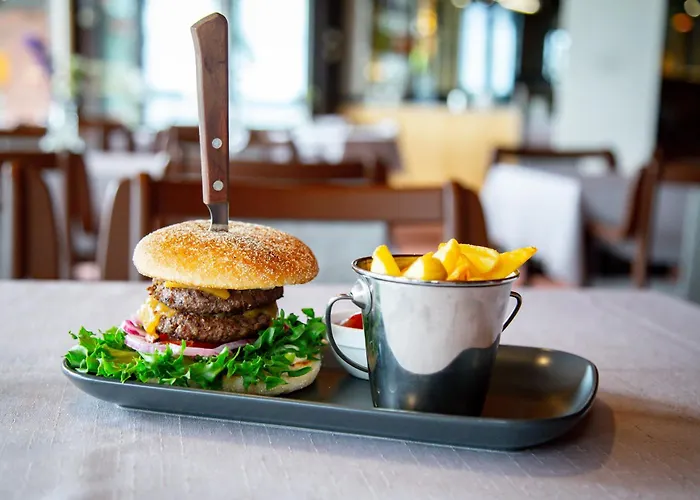 Lomahostelli Hostel *